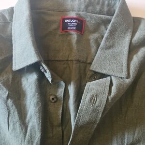 UNTUCKit Green Button-Up Shirt